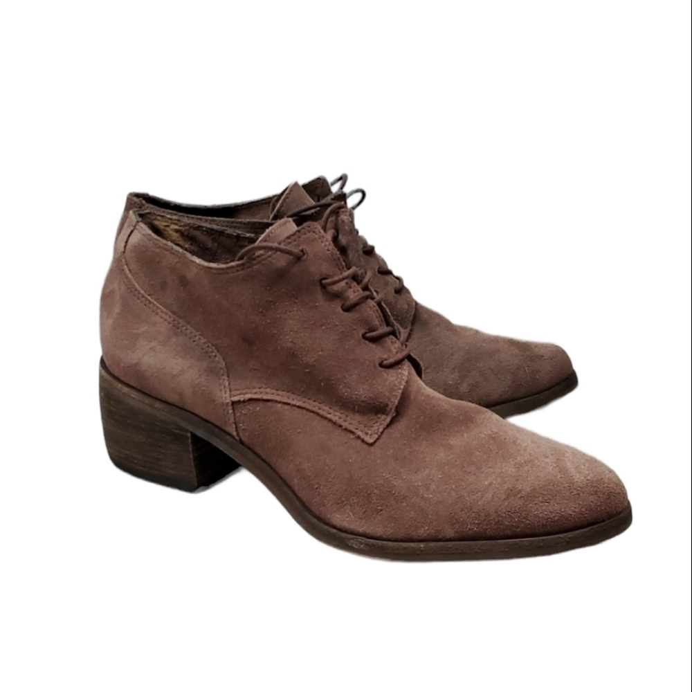 Vince Camuto Women Lanaia Ankle Block Heels Suede Lace Up Boots shoes sz 8.5 M